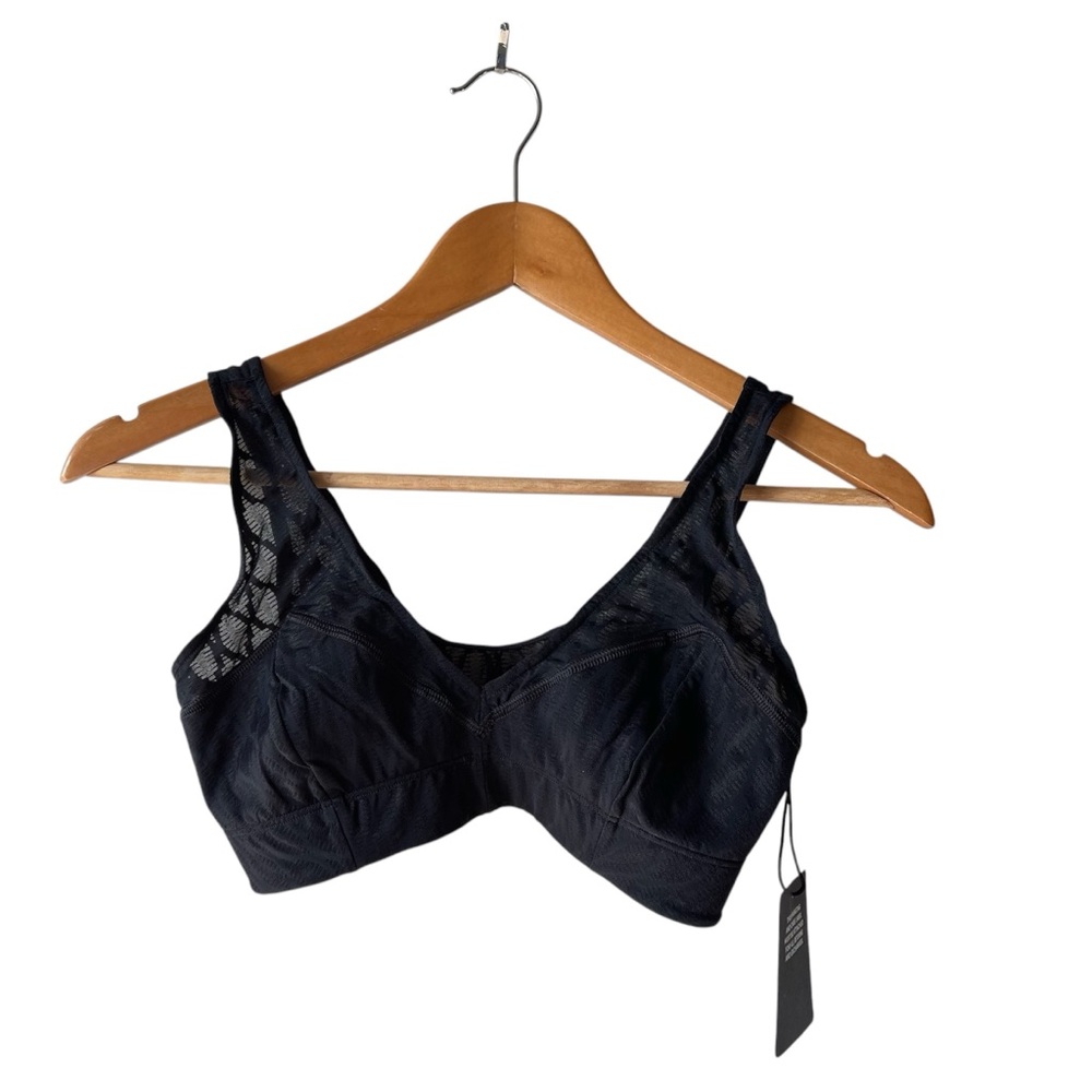 Savage X Fenty Sport Rihanna Low Impact Black Sports Bra Small NWT